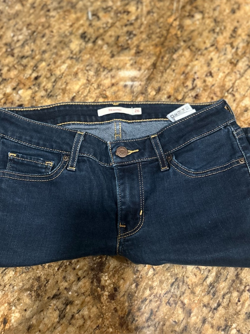 Levi 711 jeans size 26
